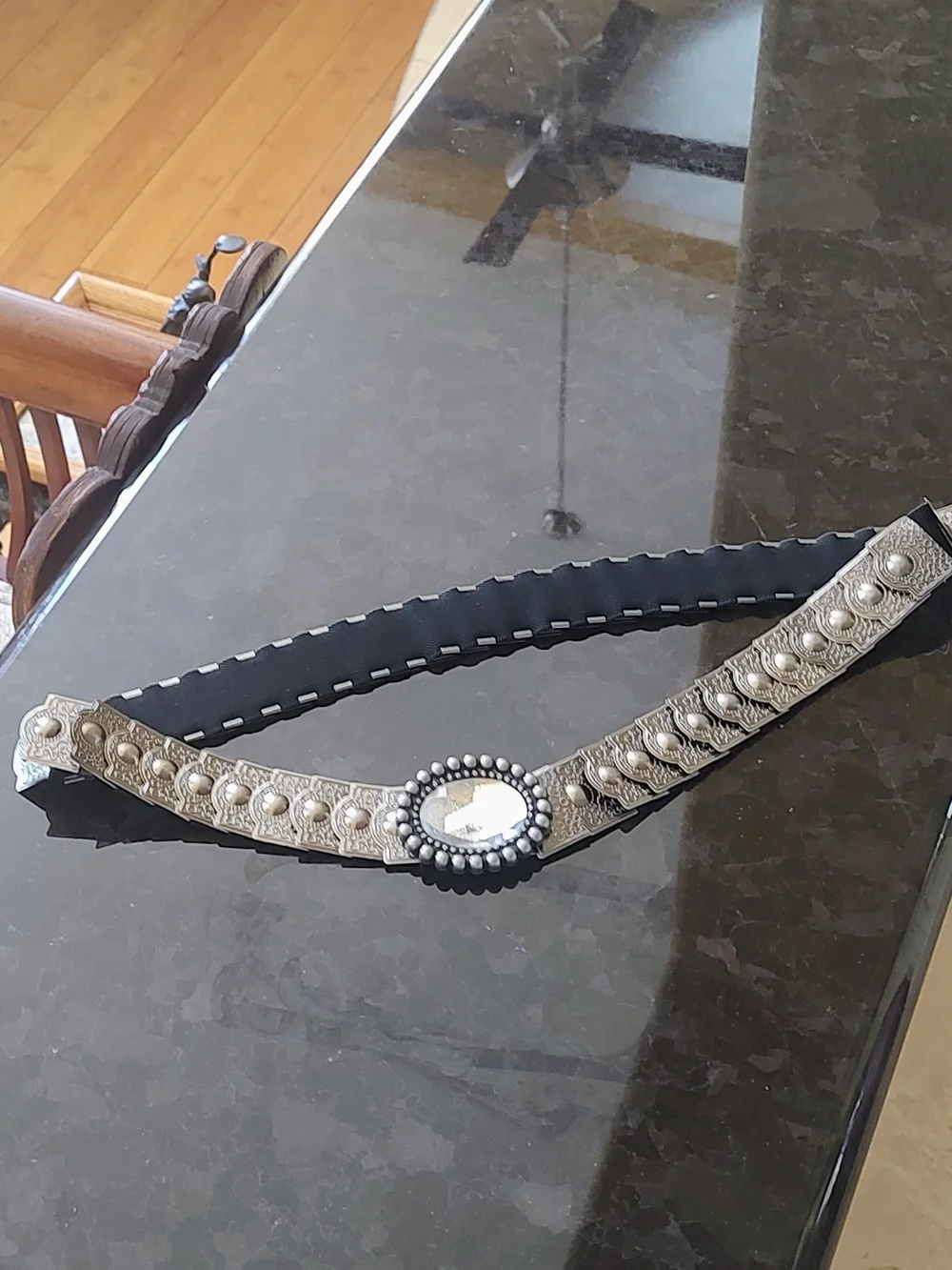 Decorative Silver-Tone Western Belt with Clear Oval Stone -
